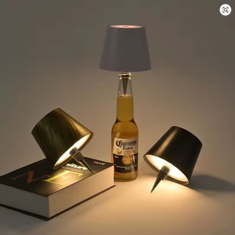 Lámpara LED para Botellas: Faro Portátil Recargable RGB para Ambiente y Decoración