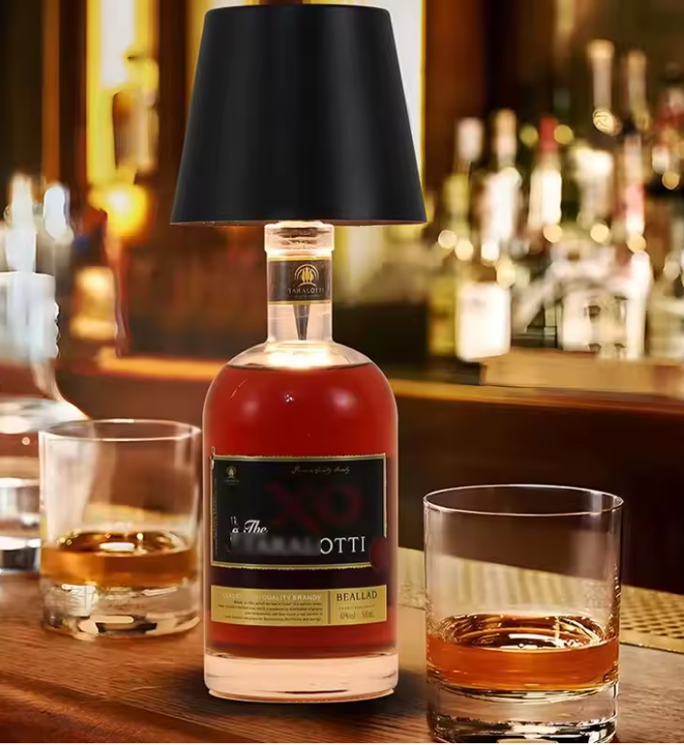 Lámpara LED para Botellas: Faro Portátil Recargable RGB para Ambiente y Decoración